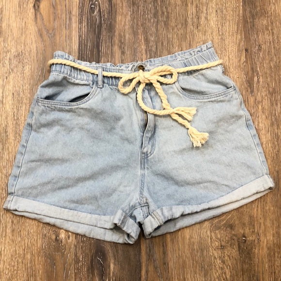 Forever 21 Pants - Forever 21 high waisted bucket shorts